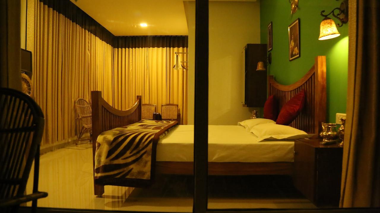 Tranquil Valley Resort Мунар Екстериор снимка