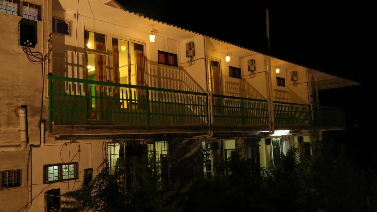 Tranquil Valley Resort Мунар Екстериор снимка