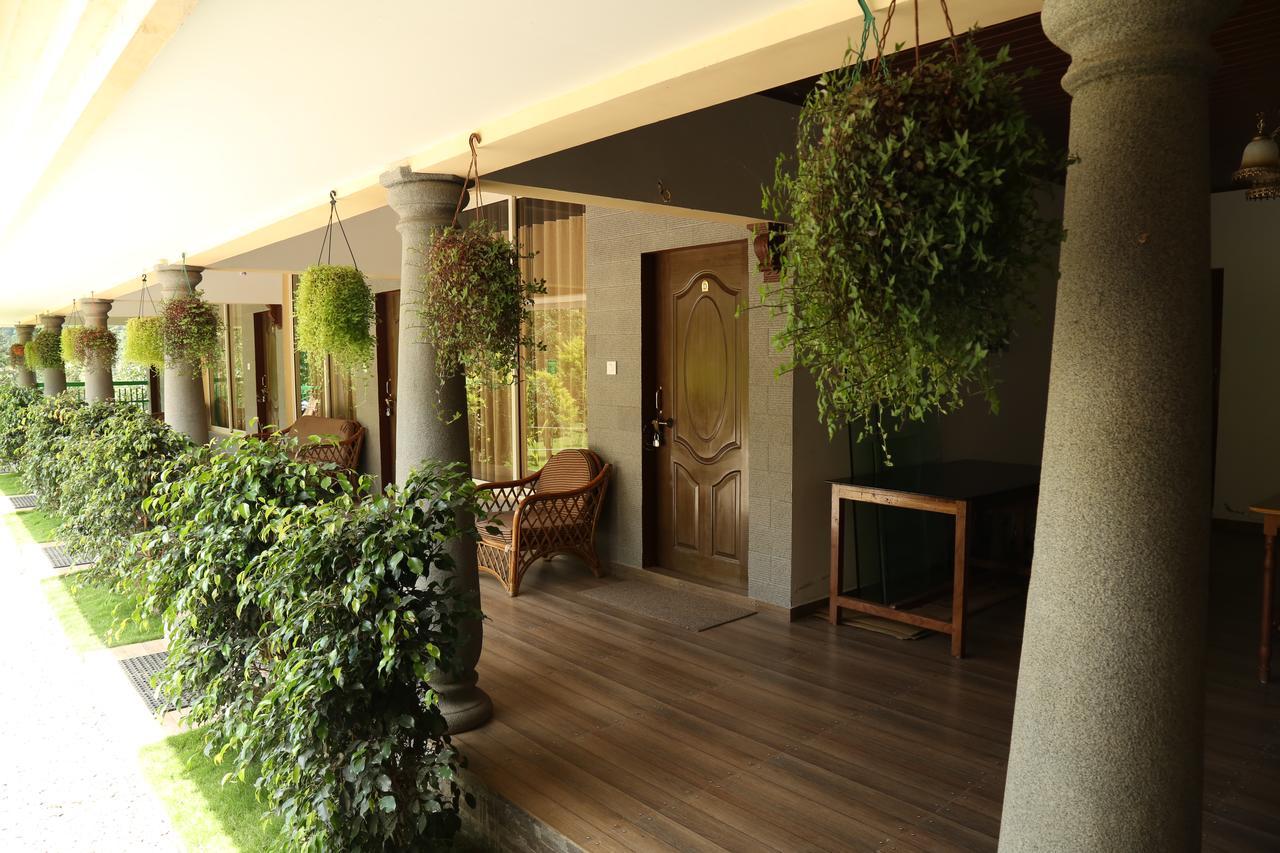 Tranquil Valley Resort Мунар Екстериор снимка