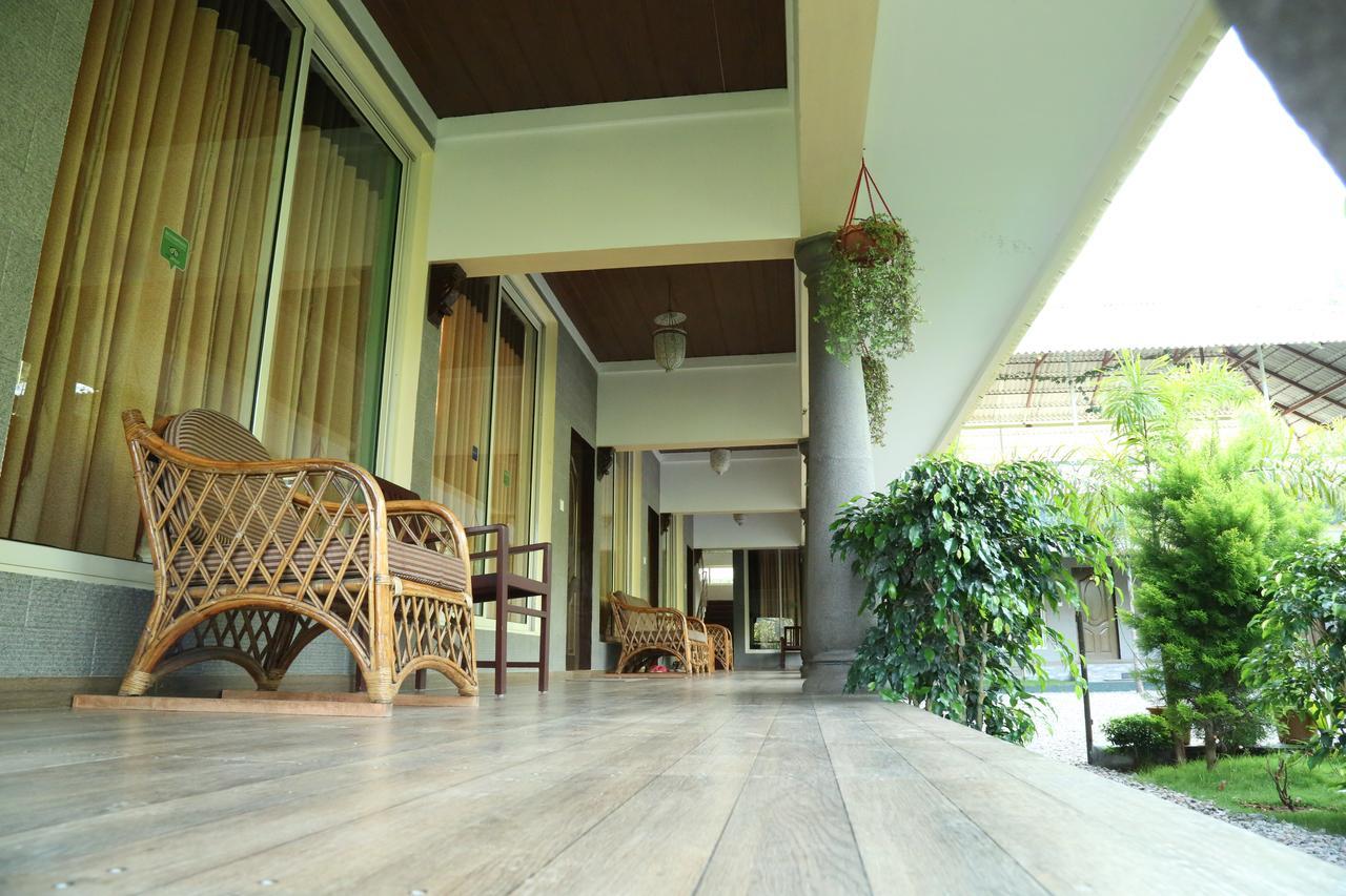Tranquil Valley Resort Мунар Екстериор снимка